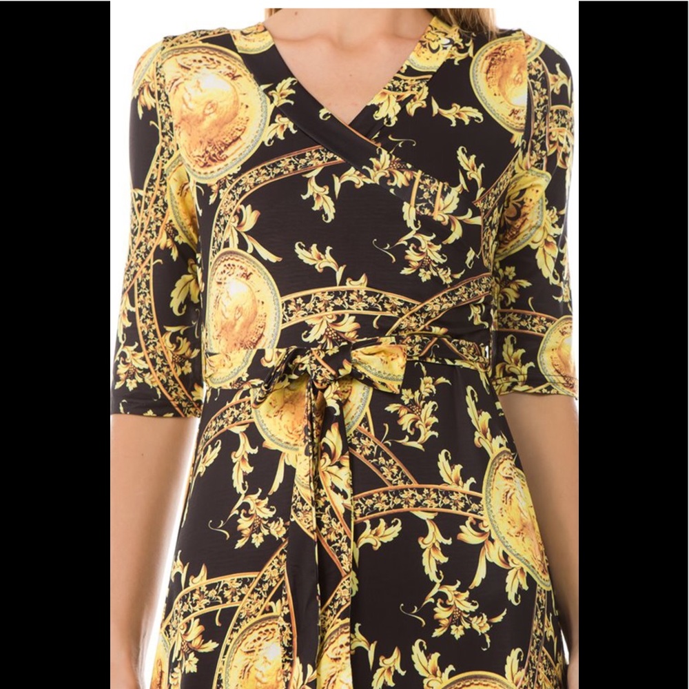Gold Medallion Maxi Dress - Picture 2 of 4